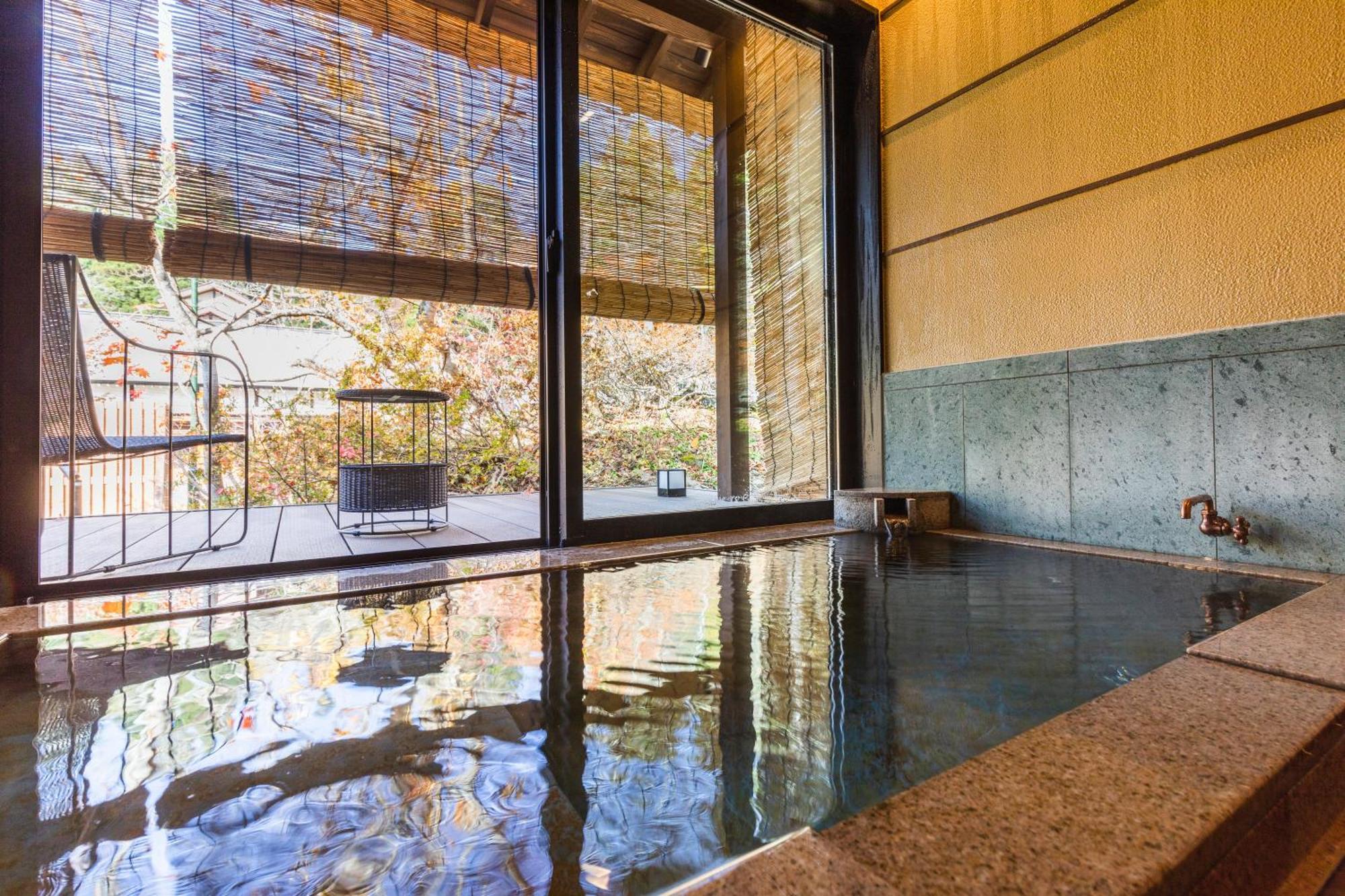 Tsuta Onsen Ryokan Товада Номер фото